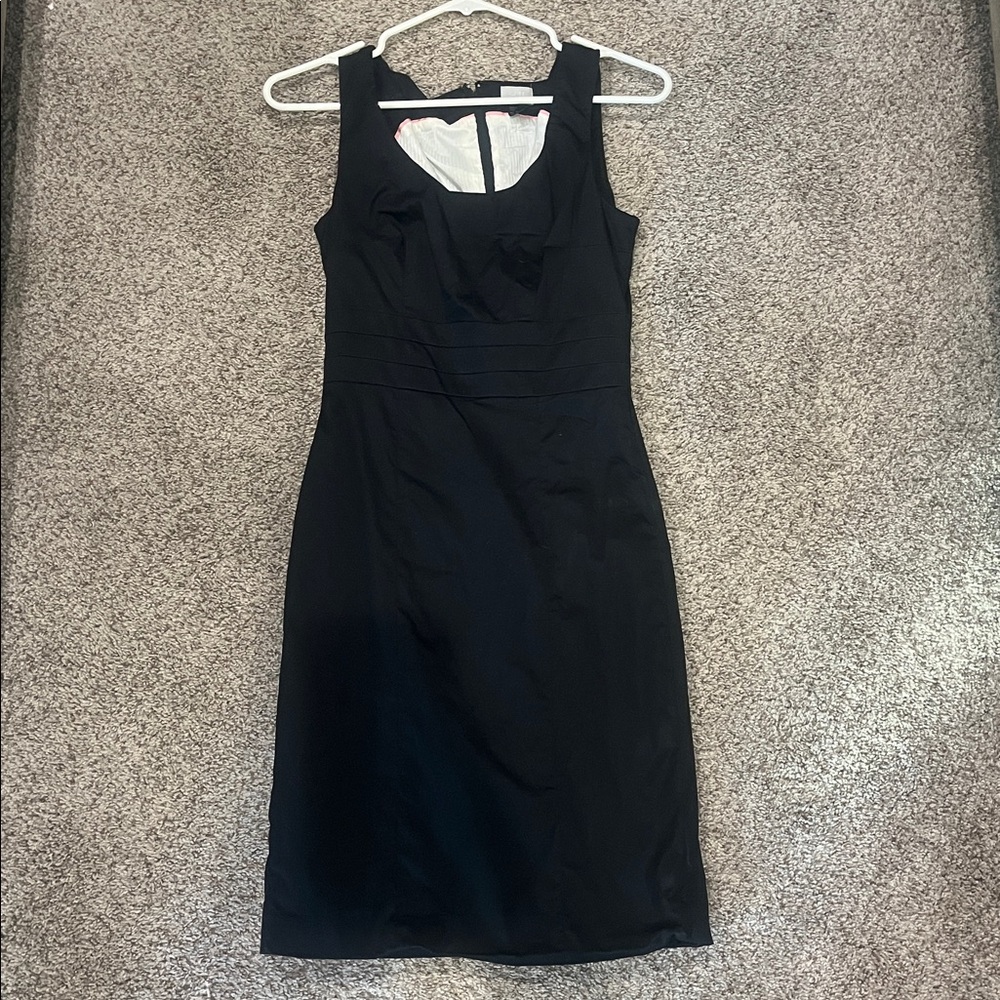 H&M Scoop Neck Sleeveless Bodycon Fit Little Black Dress size 4